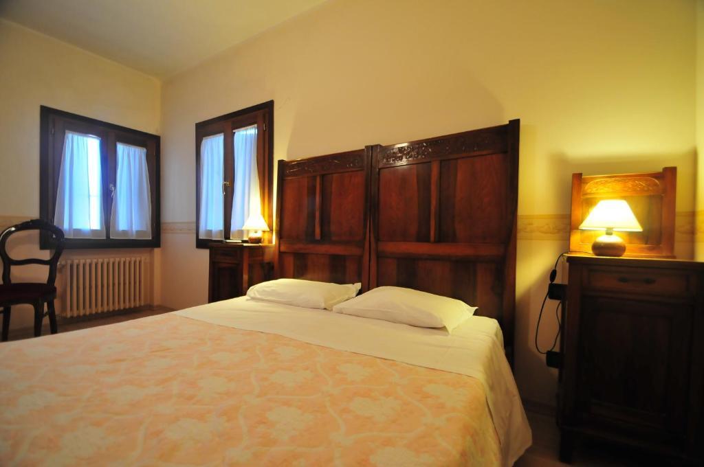 Locanda Sant'Anna Hotel Венеция Стая снимка